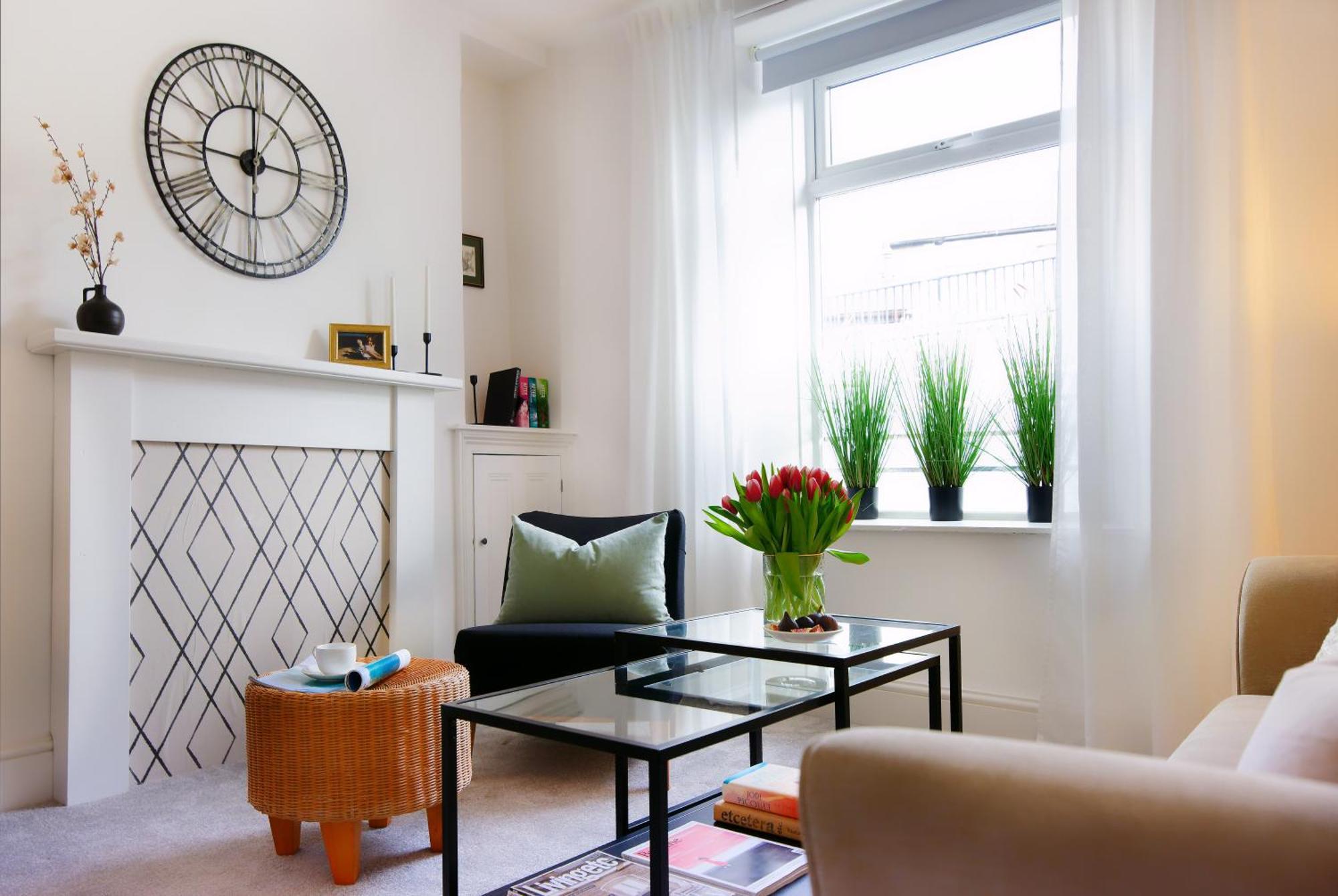 Stayright 3 Bed Home Near Hiking Trails & Parks Llwynypia Екстериор снимка