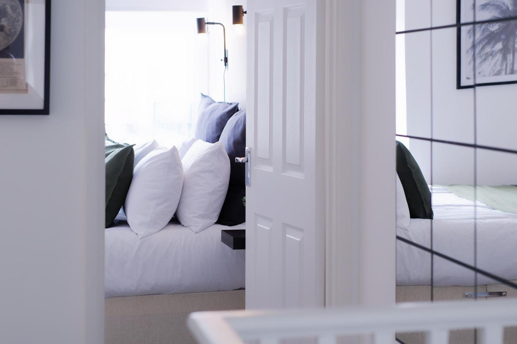 Stayright 3 Bed Home Near Hiking Trails & Parks Llwynypia Екстериор снимка